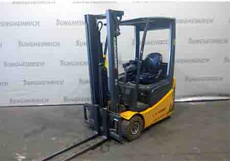Manufacturer Jungheinrich-HJC Equipment FN483605 Description EFG 215 SP GE 115-310 ZZ Construction year 2014 Counter 0000008836 Mast Lift Height (mm) 03100 Mast Type ZZ Fork Length (mm) 01150 Build Height (mm) 02065 Load capacity 01500